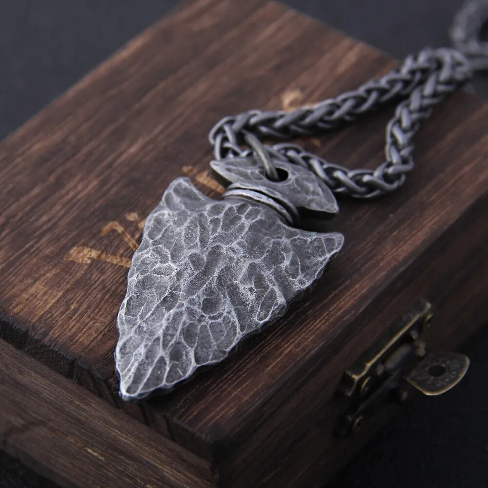 Vegvisir Viking Spear Necklace – Norse Compass Pendant with Chain