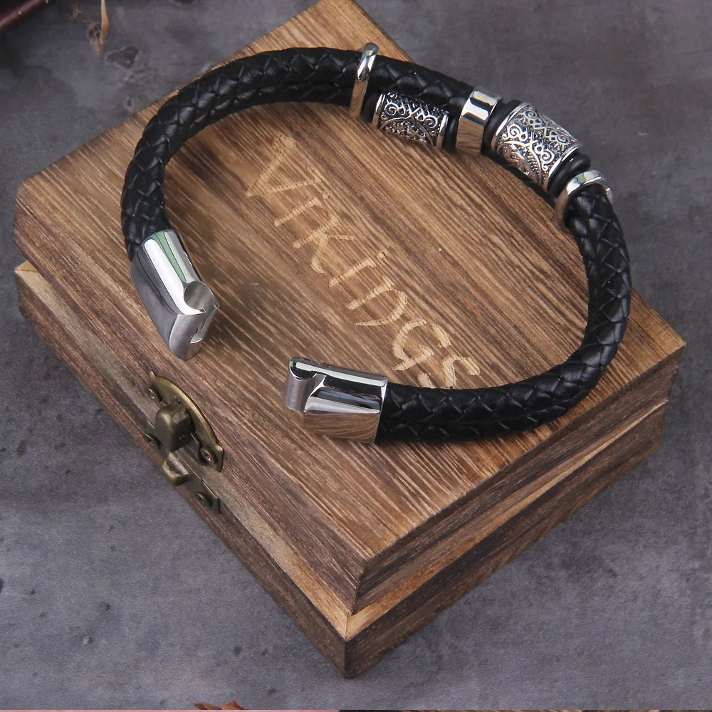 Vantage Viking Bracelet – Norse Amulet on Braided Leather