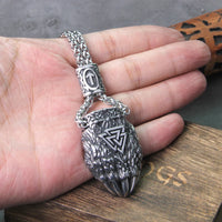 Silver chain with silver pendant design
