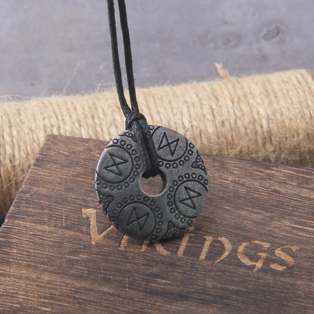 Viking Rune Circle Necklace – Adjustable