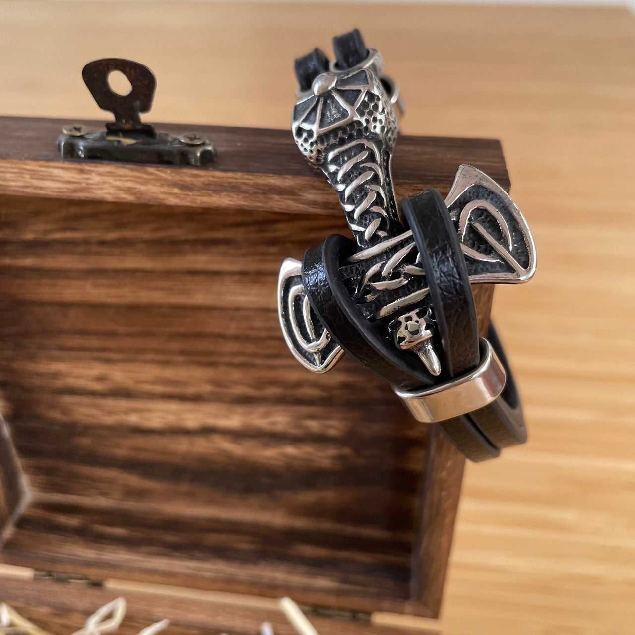 Viking Axe Bracelet - The Axe Of Warriors!