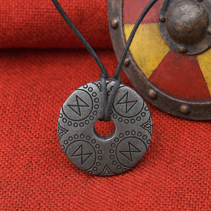 Viking Rune Circle Necklace – Adjustable