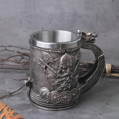 Nordic Drakkar Draught: Viking Wood-Style Beer Mug Simulation with Ship Dragon Design