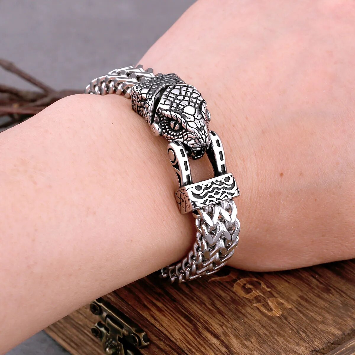 High Quality Nordic Viking Never Fade Stainless Steel Dominant Snake Head