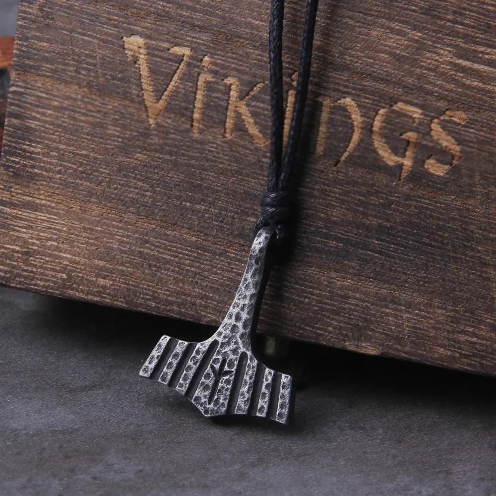 Iron Gray Mjolnir Elegance: Never Fade Viking Necklace