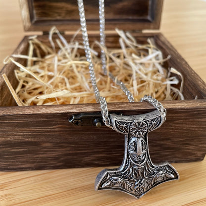 Stainless Steel Nordic Axe Pendant and Necklace - The Axe of Endurance!